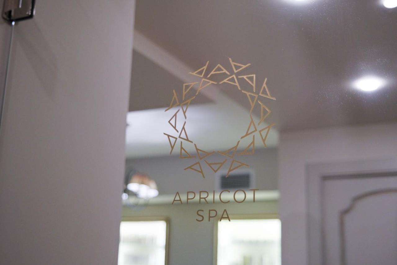 Отель Apricot Ереван Экстерьер фото